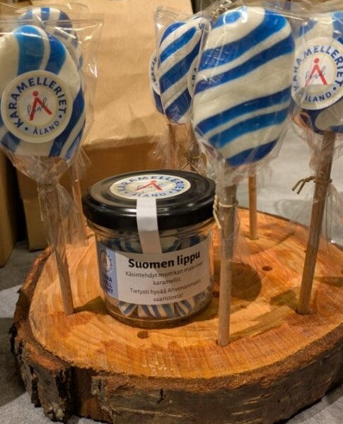 Suomen lippu-mustikkatikkarit 30g